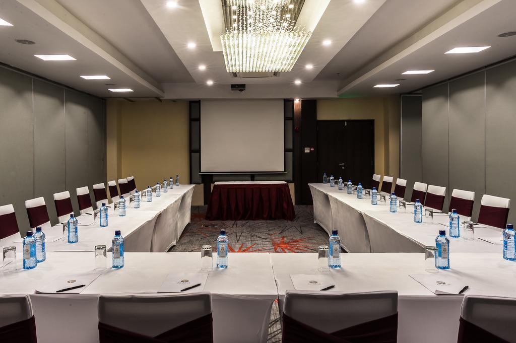 Acacia Premier Hotel Kisumu Buitenkant foto